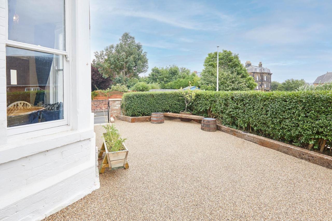 Ferienwohnung Ground Floor At The Old Vicarage Scarborough Exterior foto